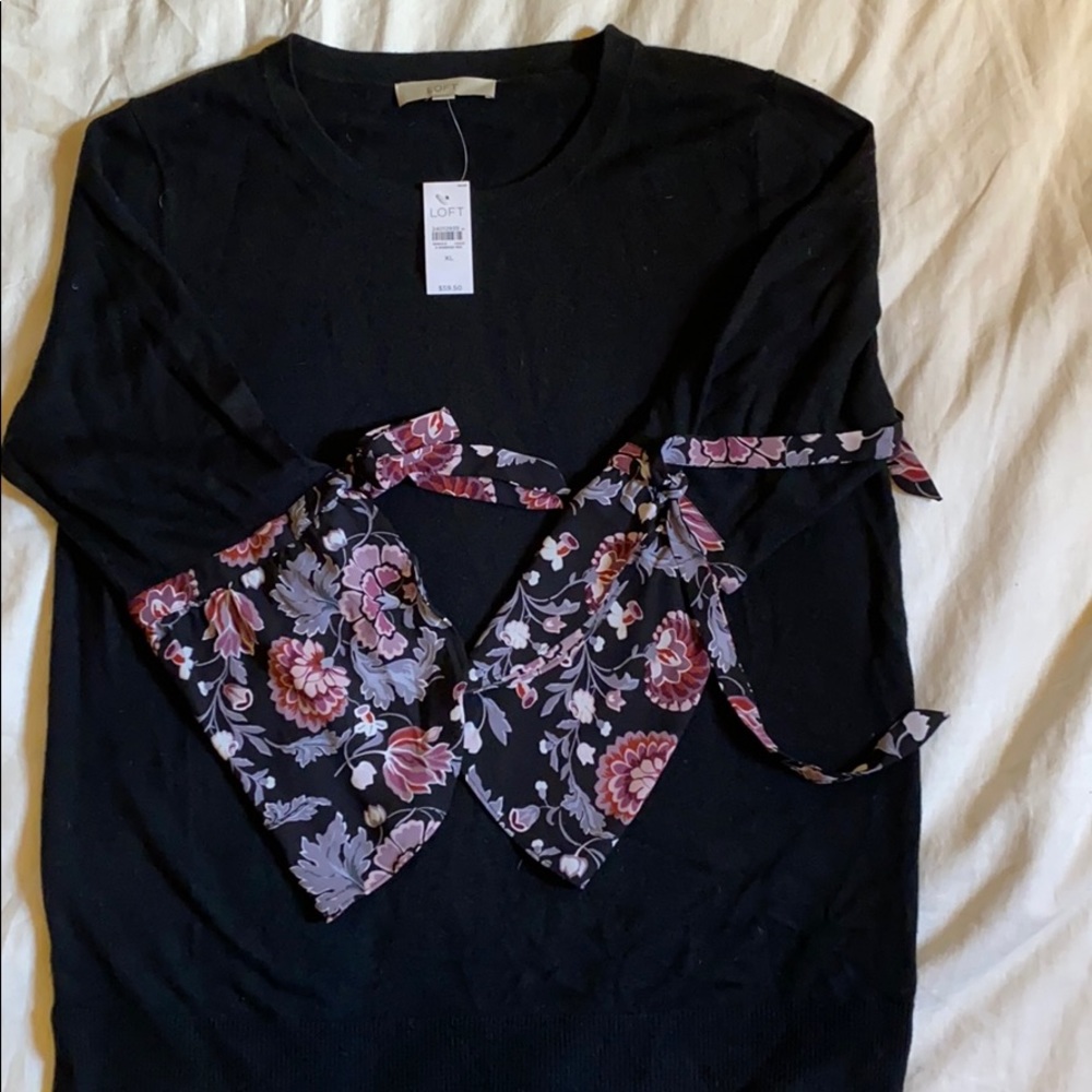 NWT LOFT knit sweater with flutter sleeve sz XL